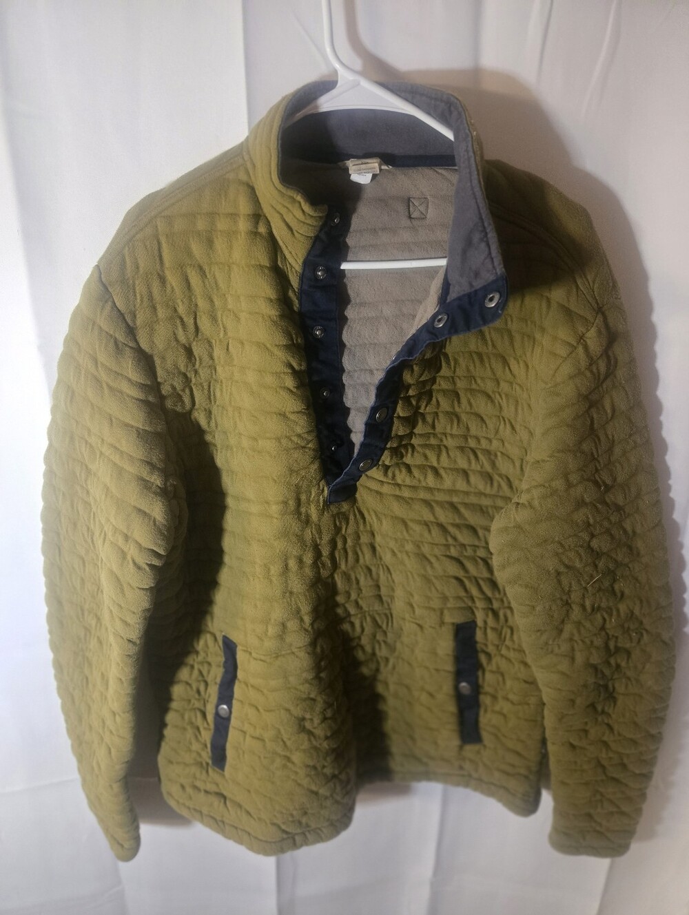 Duluth Trading Co Olive Quilted Snap Pullover